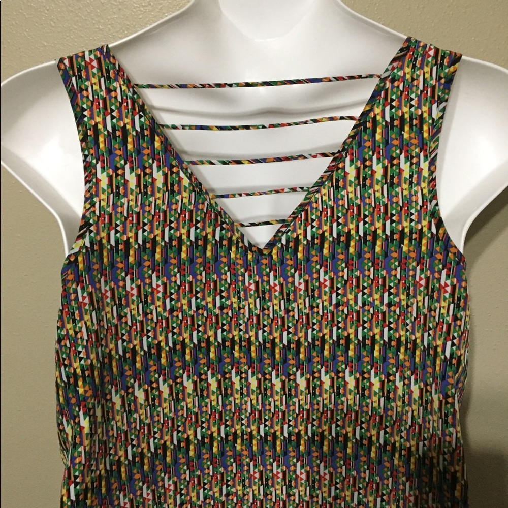 Forever 21 Cute Back Detail Tank